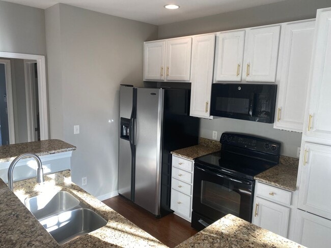 Building Photo - 1505 Walnut View Dr