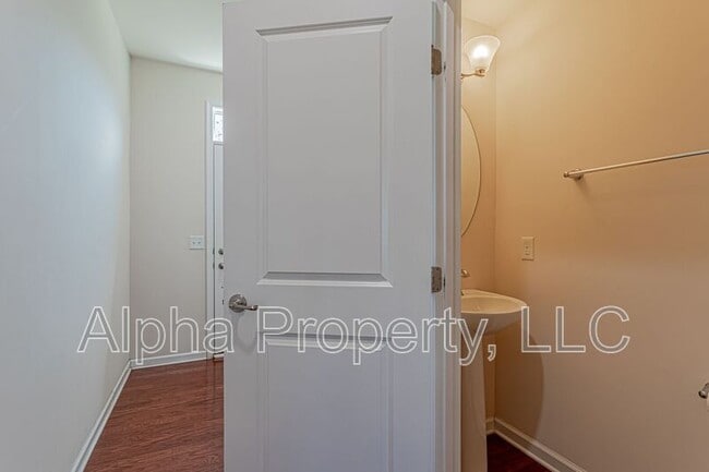 Building Photo - 308 Corday Ln