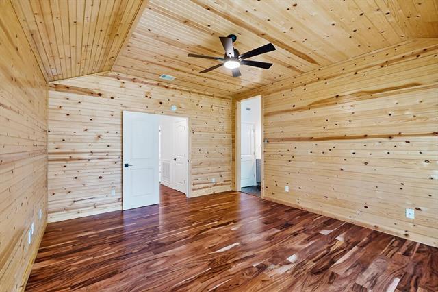 Building Photo - 6105 Hillside Ln