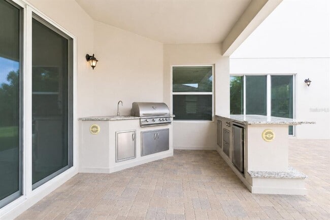 Building Photo - 30271 Southernwood Ct