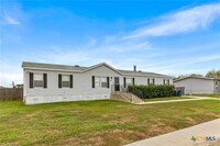 Building Photo - 2676 Pahmeyer Rd