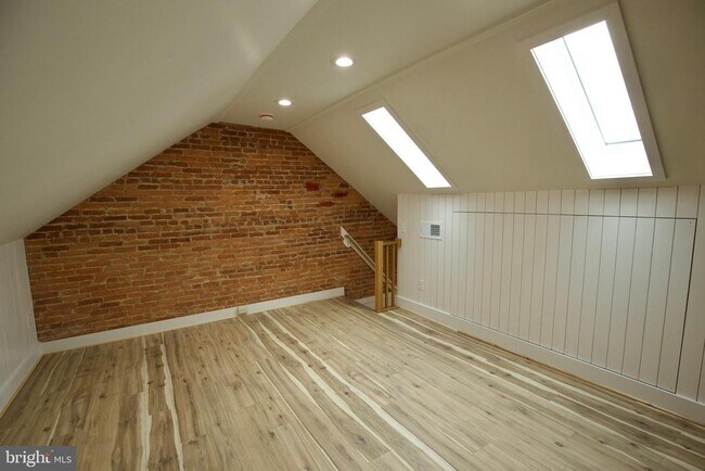 Building Photo - 316 W Patrick St