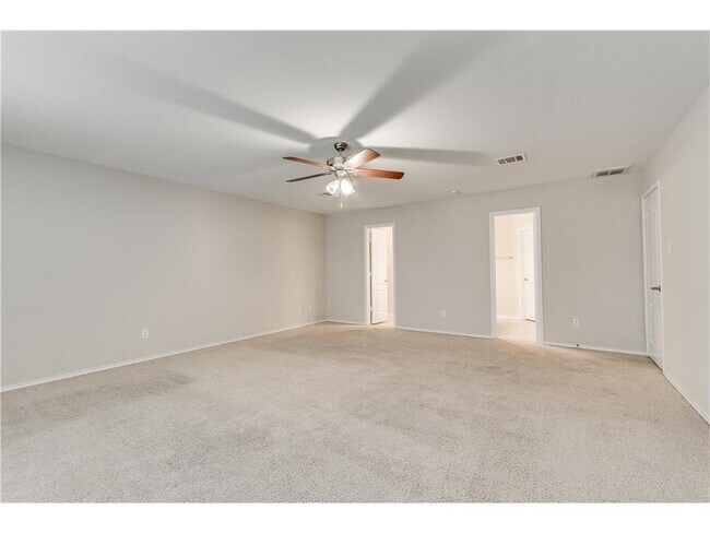 Building Photo - 524 Castebar Dr
