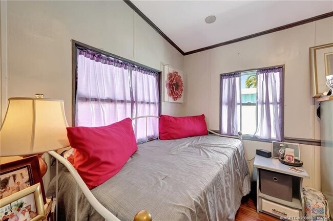 Building Photo - 976 Nettles Blvd