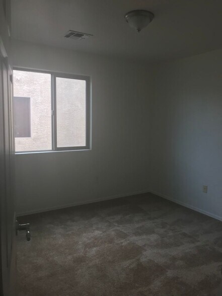 Building Photo - 21504 E Independence Way