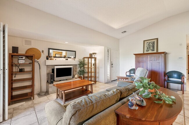 Building Photo - 17 Mission Ct