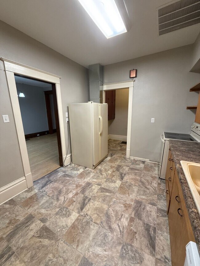 Building Photo - NSP-139/141 6th St NW