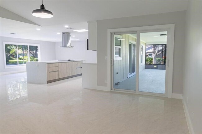 Building Photo - 5740 36th Pl