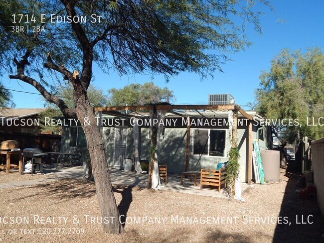 Building Photo - 1714 E Edison St