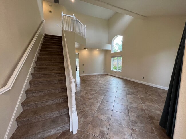 Building Photo - Gorgeous Private large lot in Rocklin!