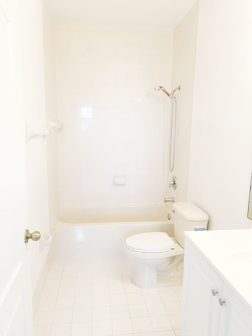 Building Photo - 2637 SE 16th Ter