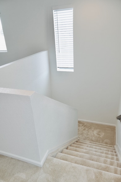 Building Photo - 7076 Preble Dr