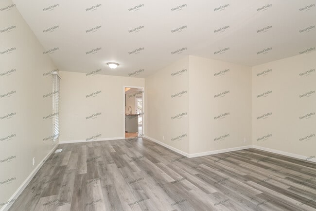 Building Photo - 2685 Cheshire Dr