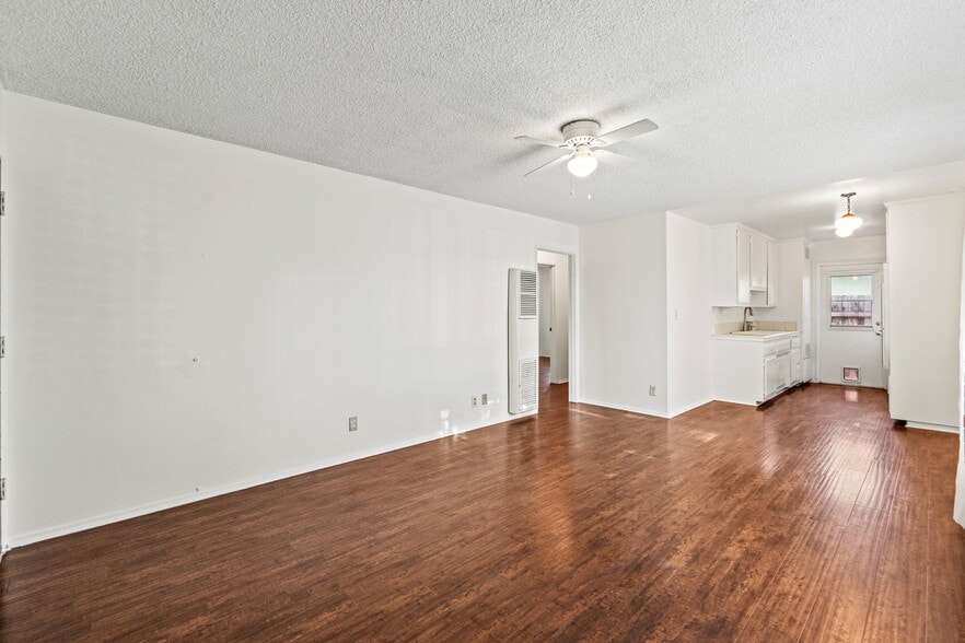 Building Photo - 3341 Porter Ln