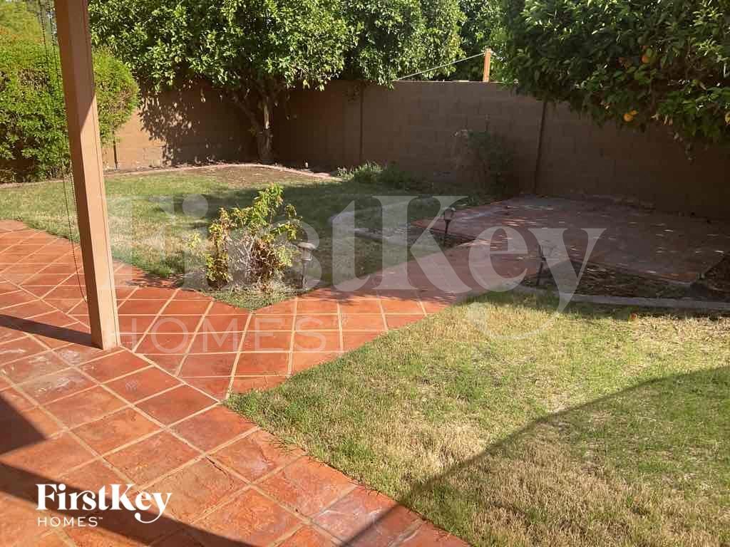 Building Photo - 4845 W Las Palmaritas Dr