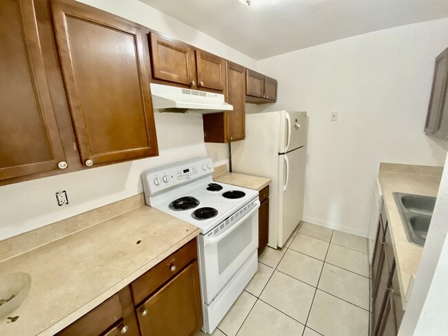 Building Photo - 2914 NW 55th Ave