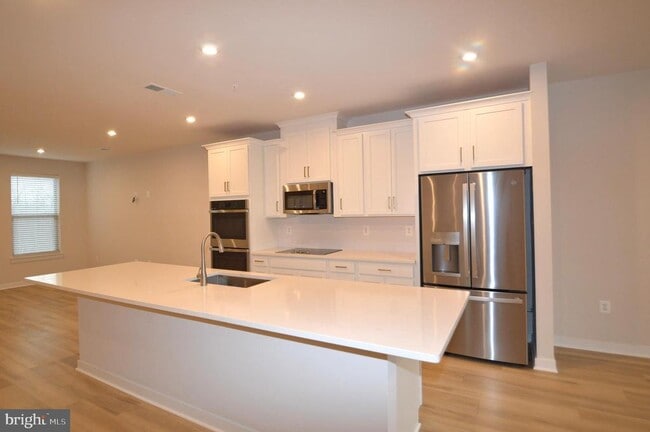 Building Photo - 13651 Innovation Station Lp