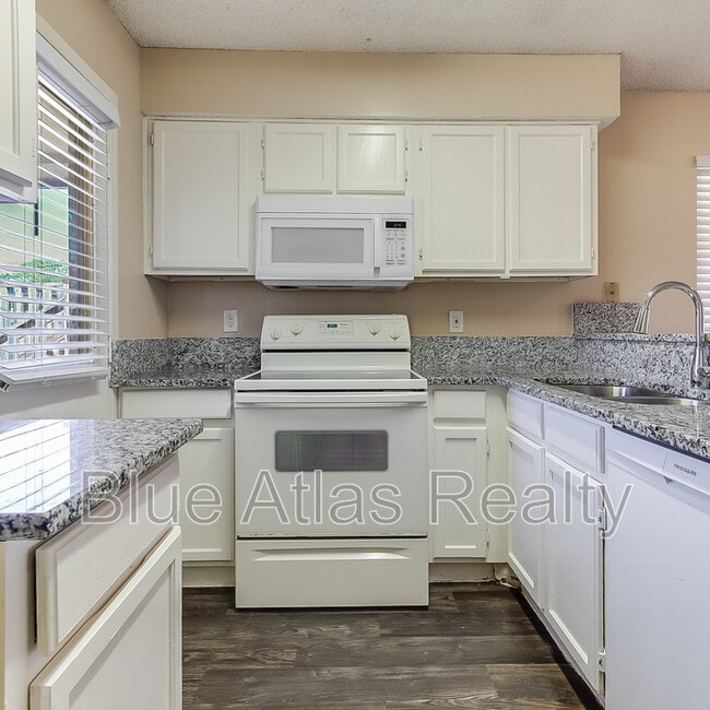 Building Photo - 610 Lillard Rd