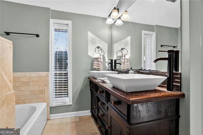 Building Photo - 3671 Bishop Dr