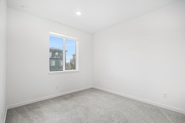 Building Photo - Sterling Ranch Stunner!!