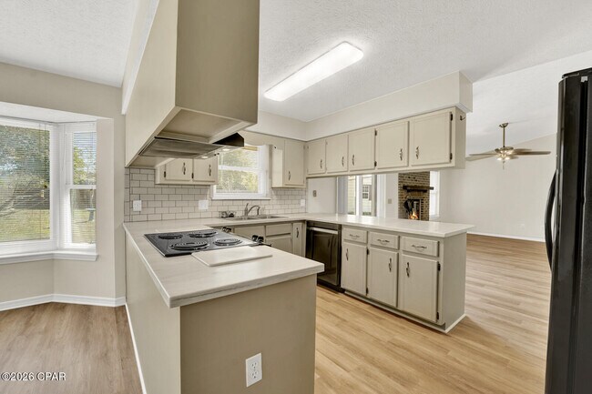 Building Photo - 7525 Melody Ln