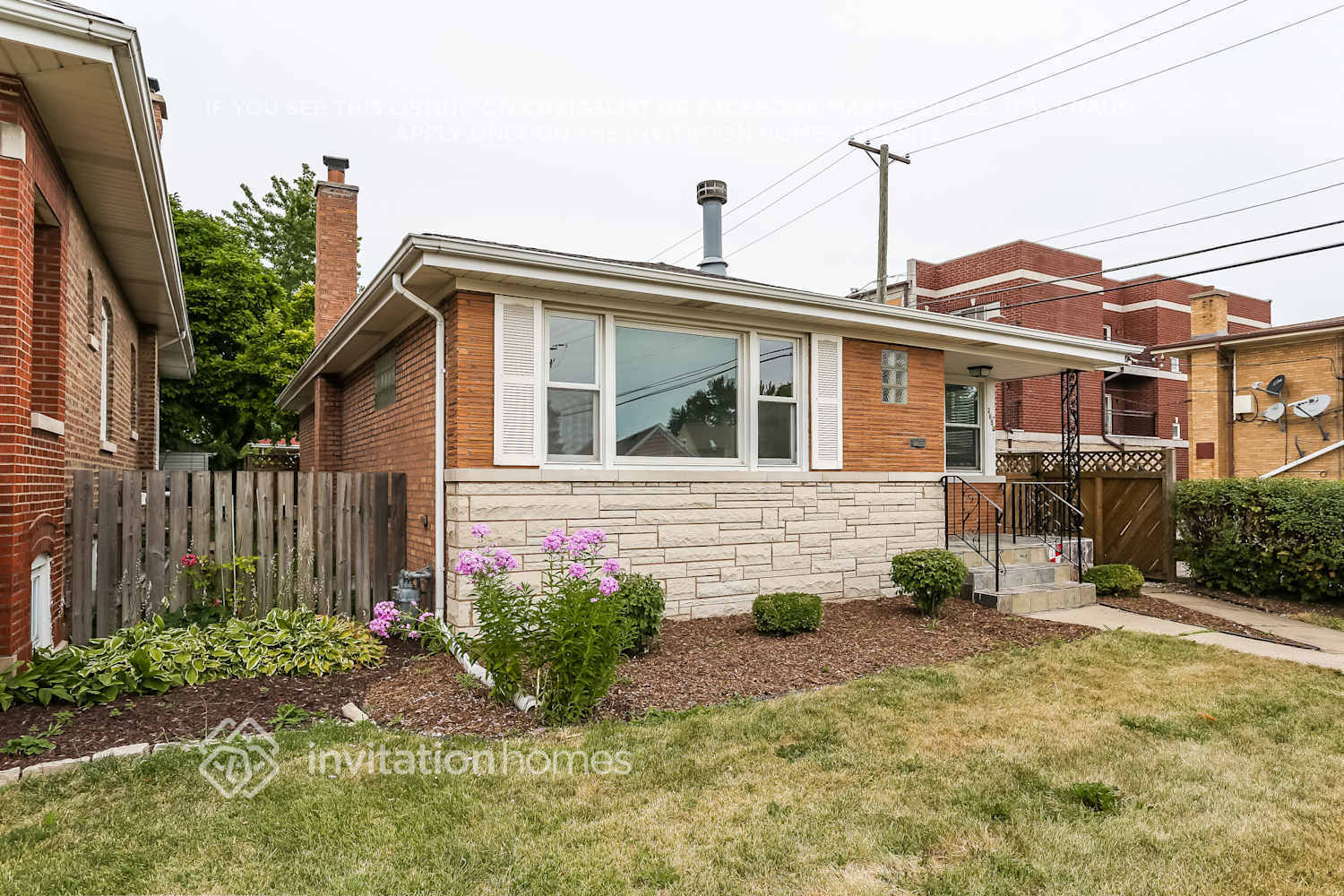 Building Photo - 2652 Maple St