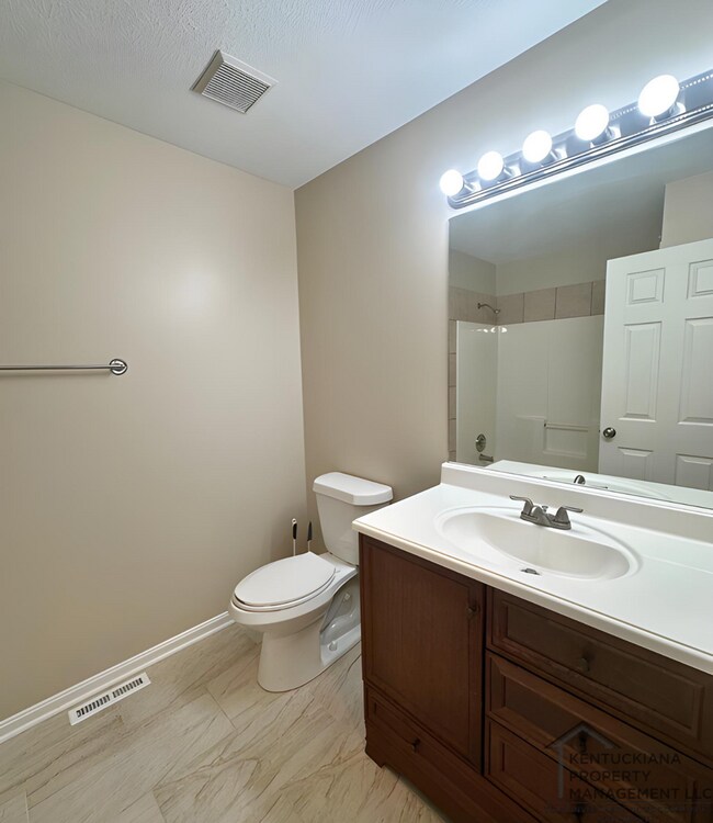 Building Photo - 3BR/2BA Home For Rent in Fern Creek!