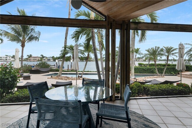 Building Photo - 883 Galleon Dr