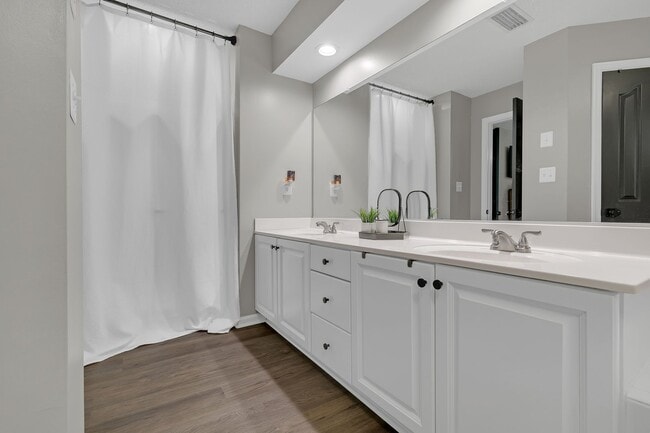 Building Photo - Call Sabrina Thomas at 757-767-0767 for more information