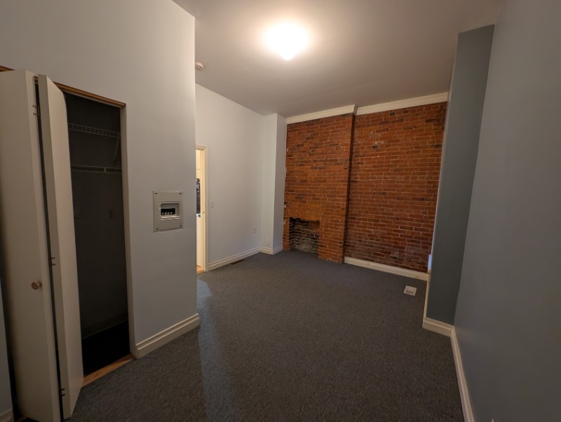 Building Photo - 158 Park St