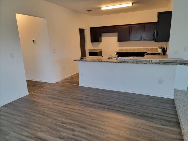 Building Photo - 3610 Batson Dr
