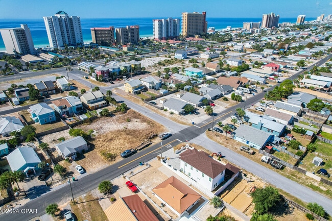 Building Photo - 6322 Sunset Ave