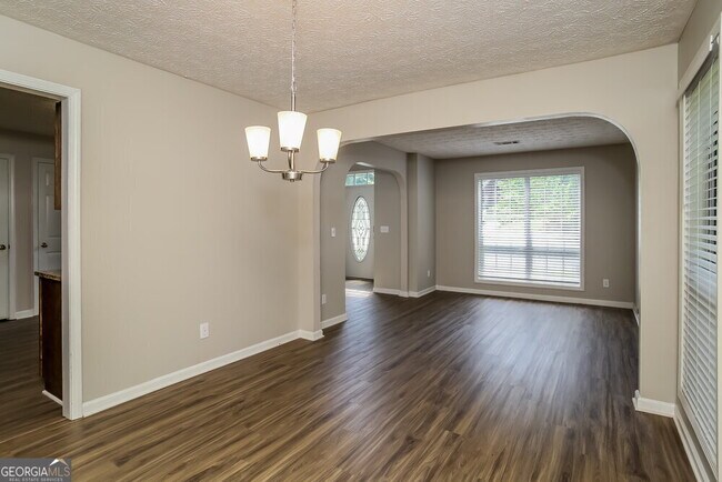 Building Photo - 104 Fallow Ln