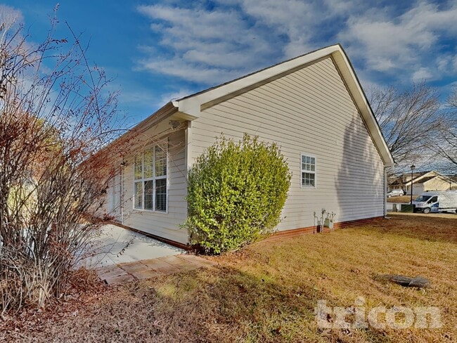 Building Photo - 3855 Range Crest Ct