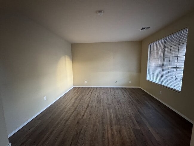 Building Photo - Laveen 5 Bedroom in Gated Community