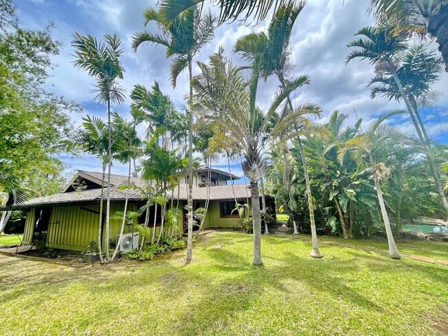 Building Photo - Magical Maui Meadows Tropical Resort Style...