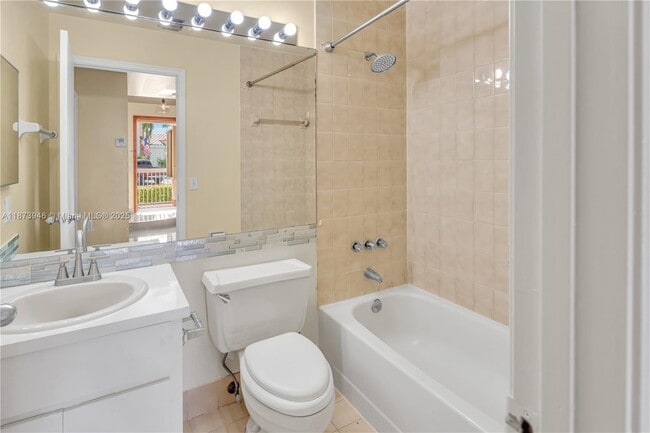 Building Photo - 6427 SW 132nd Ct Cir