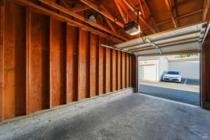 Building Photo - 1201 Glen Cove Pkwy