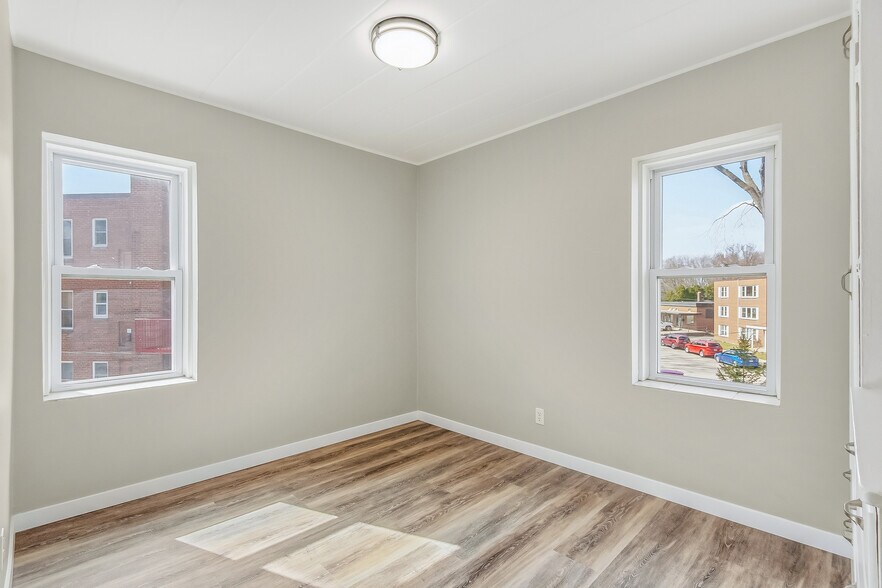 Building Photo - 24 Sherman Ter