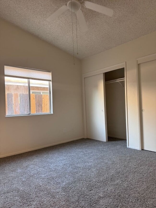 Building Photo - MOVE IN SPECIAL - Available Now - Charming 2-Bedroom Home in Bakersfield