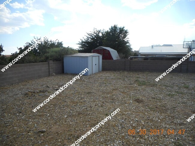 Building Photo - Nice 3 Bedrooms, 1 3/4 Bathroom, 2 Car Gar...