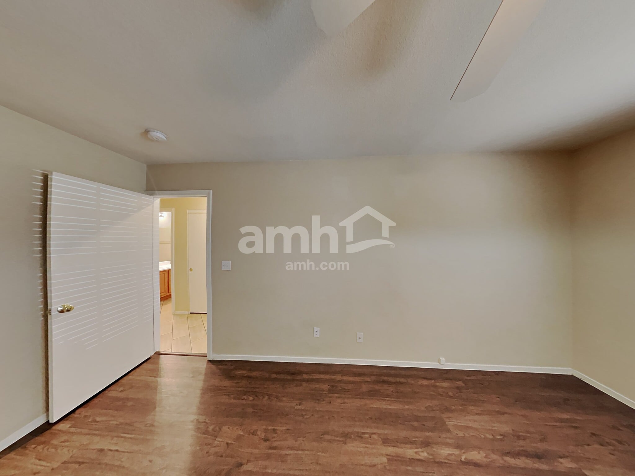 Building Photo - 2716 Peekskill Ave