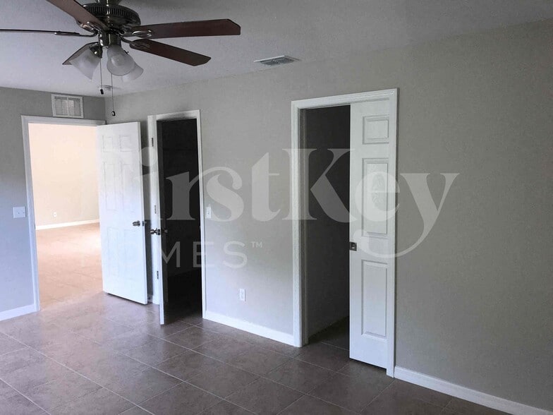 Building Photo - 11986 Booth Ave