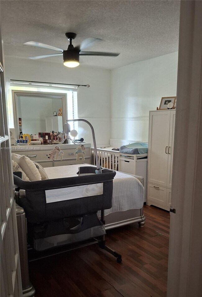 Building Photo - 13915 SW 91st Terrace