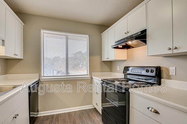 Building Photo - 3004 Strickland Ct