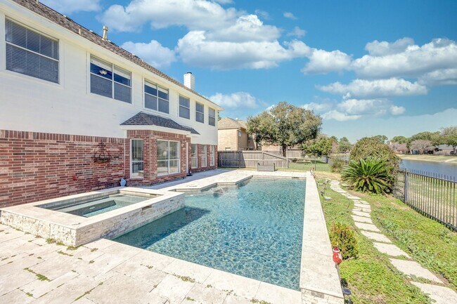 Building Photo - 15422 Downford Dr