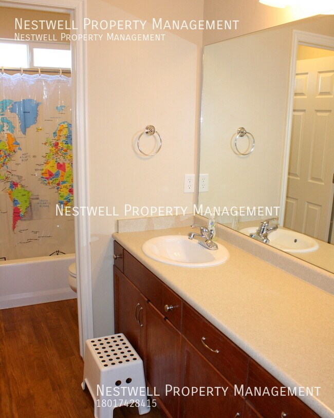 Building Photo - Amazing 5-bed Home in Daybreak