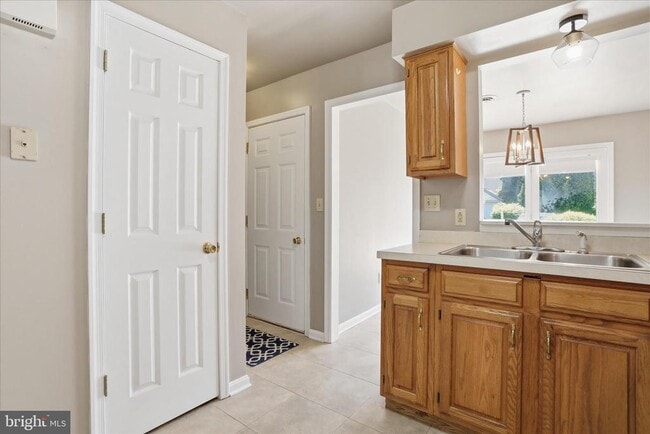 Building Photo - 1008 Orchard Dr