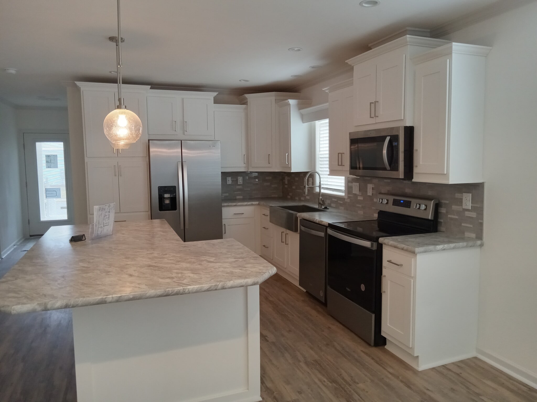 Building Photo - 637 Pine Brook Cir