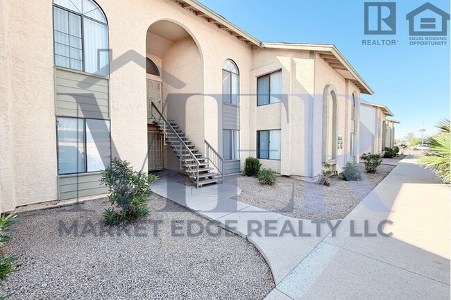 Primary Photo - 2Bed/1Bath Condo at Peoria/53rd Ave! $1799...